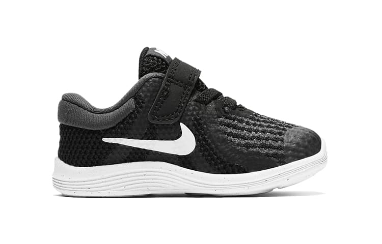 Кроссовки Nike REVOLUTION 4 4 - изображение 2
