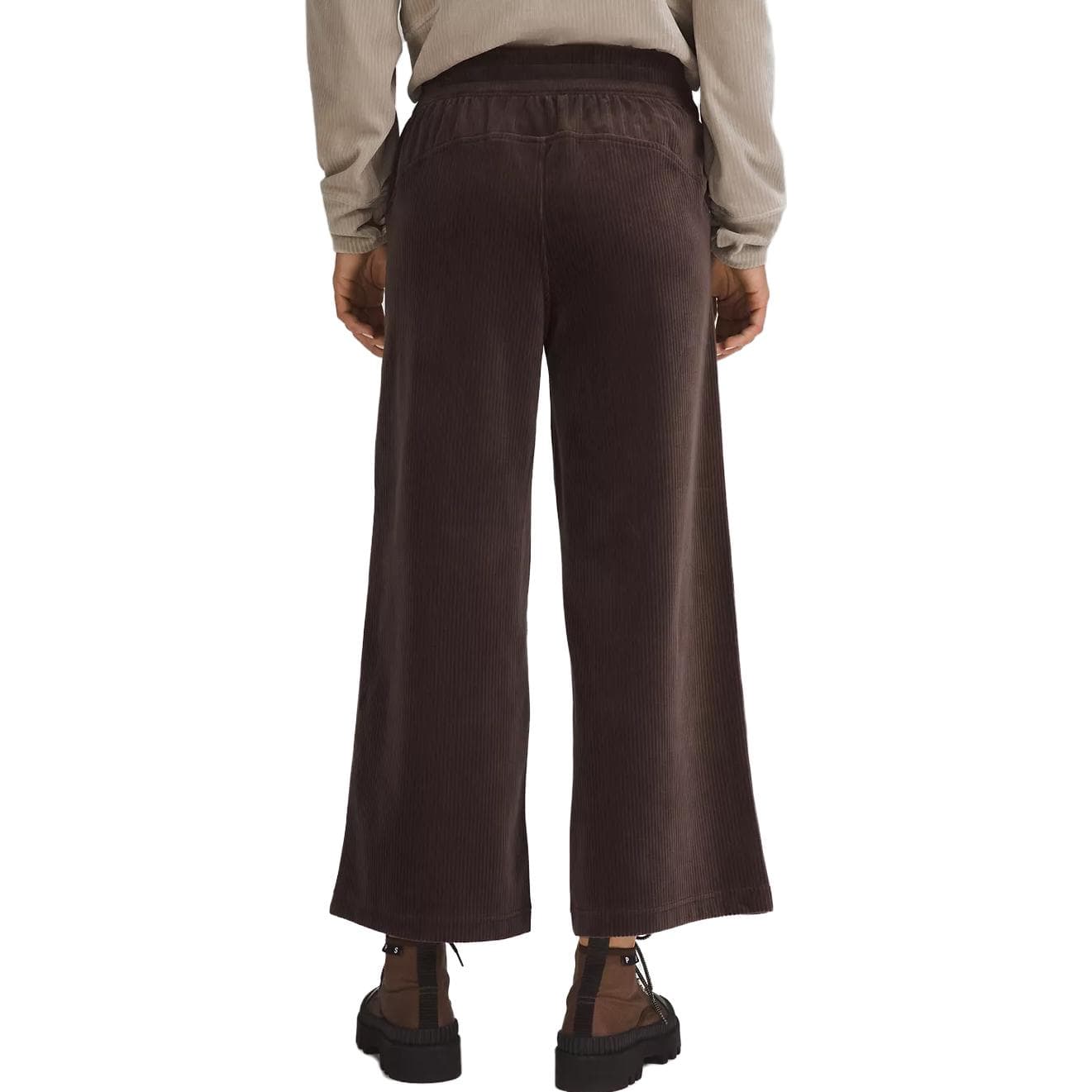 Штаны lululemon Scuba Mid-Rise Wide-Leg Crop Velvet Cord - изображение 6