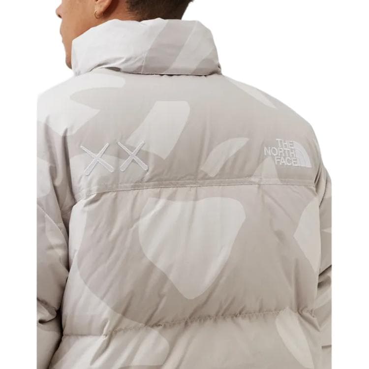 Зимняя куртка THE NORTH FACE TNF x KAWS FW22 logo - изображение 3