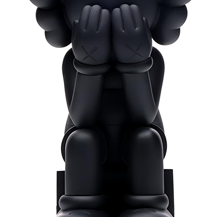 Фигурка KAWS Passing Through Open Edition Vinyl Figure Black 20.3cm - изображение 2