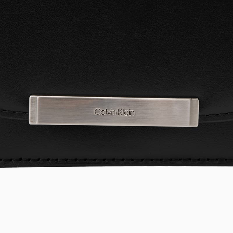 Сумка через плечо Calvin Klein Сумки через плечо из коровьей кожи Женские Космос Черный - изображение 4