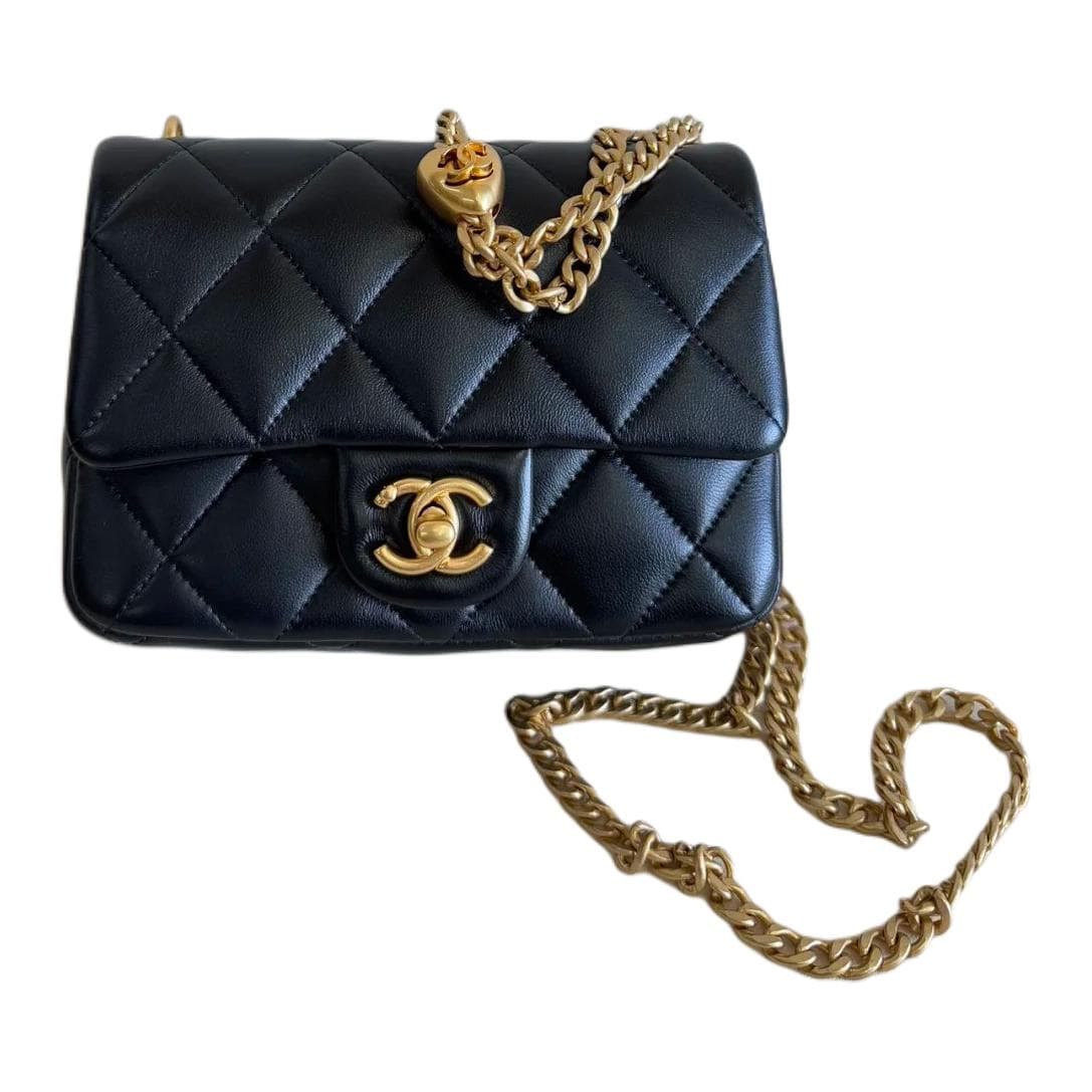 Сумка через плечо CHANEL 25C Quilted Heart Bag Black - изображение 1