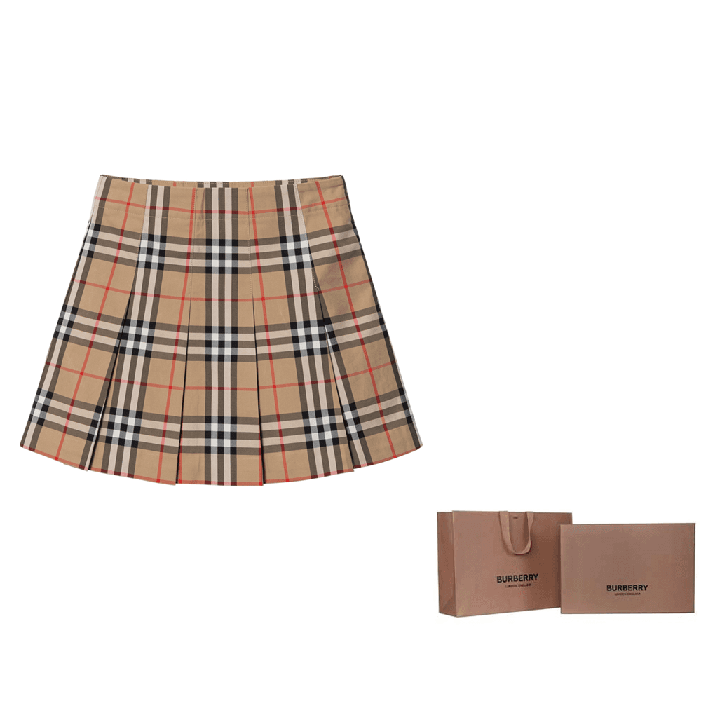 Burberry FW23 - изображение 8