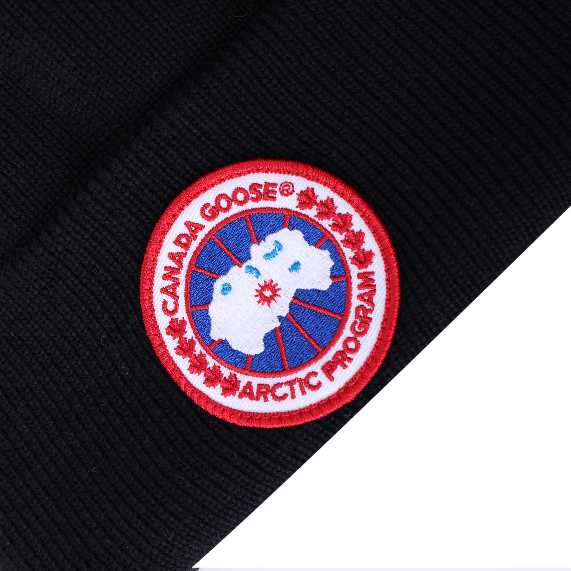 Шапка Canada Goose - изображение 4
