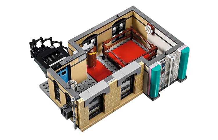 Конструктор LEGO Icons Diner 10260 - изображение 4