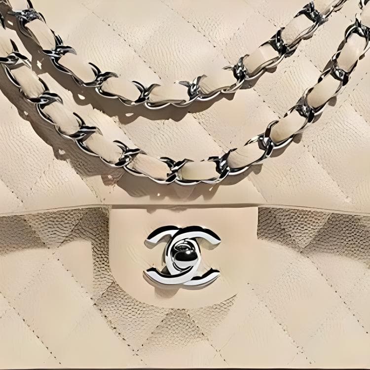 Сумка через плечо Chanel Quilted Calfskin Shoulder Bag Beige - изображение 2