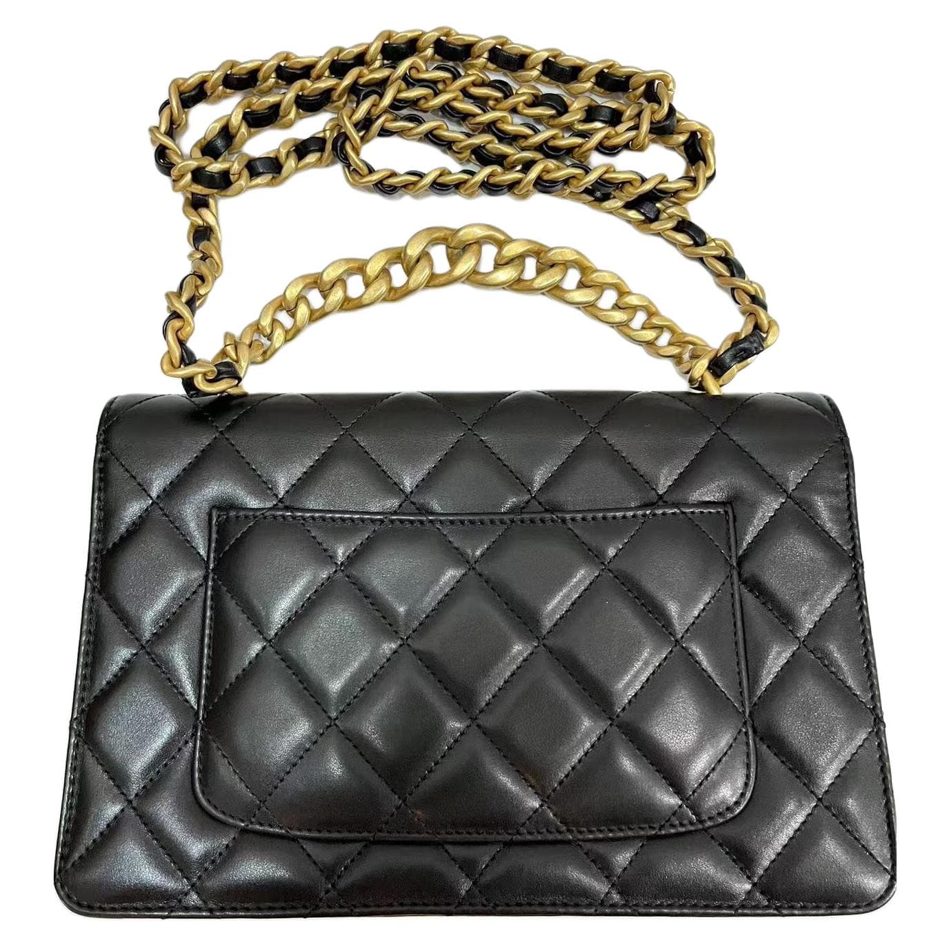 Сумка через плечо CHANEL 23K - изображение 2
