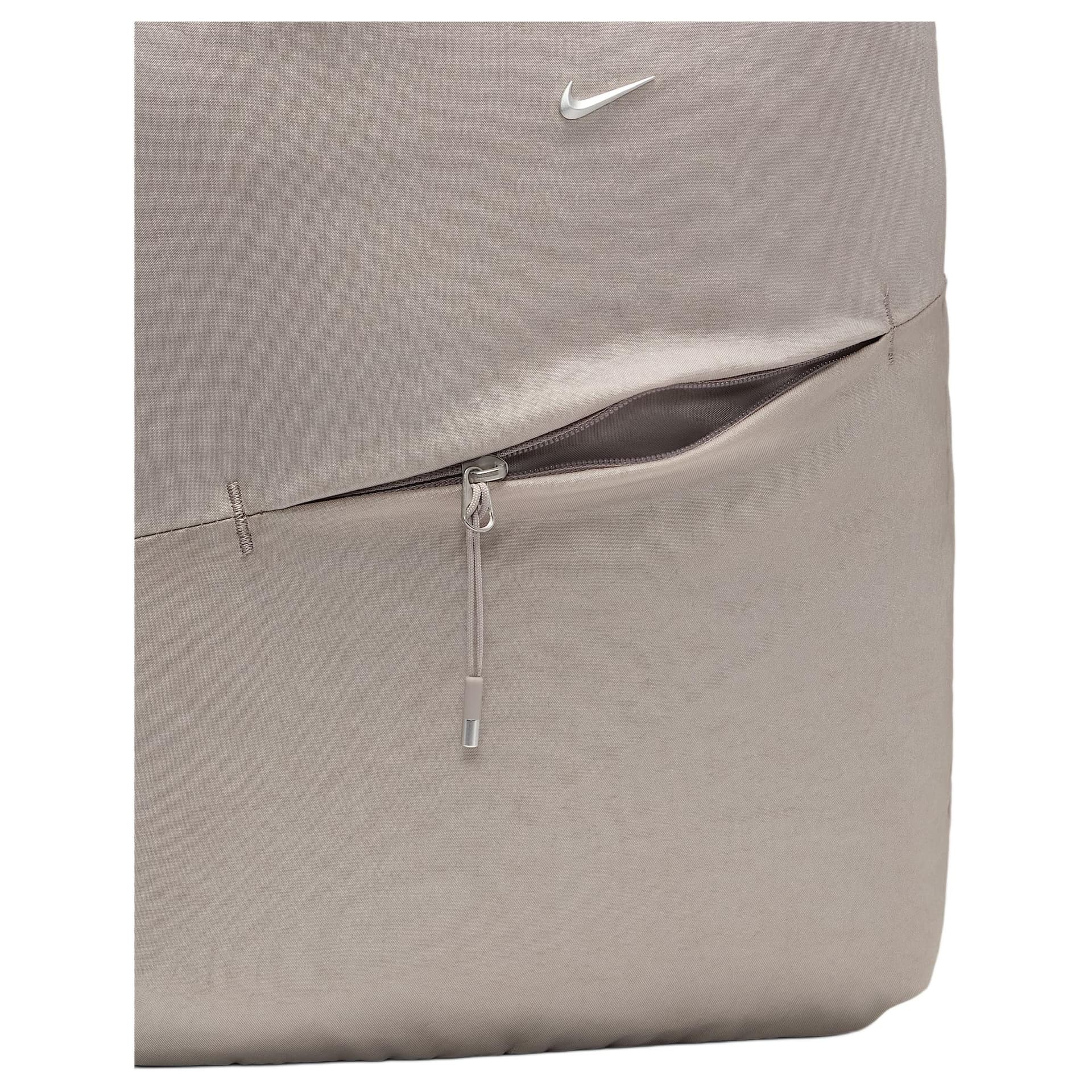 Рюкзак Nike AURA Нейлоновый Рюкзак Стандартный (Стандартный) Унисекс Преппи Серый и Матовый Серебристый - изображение 5