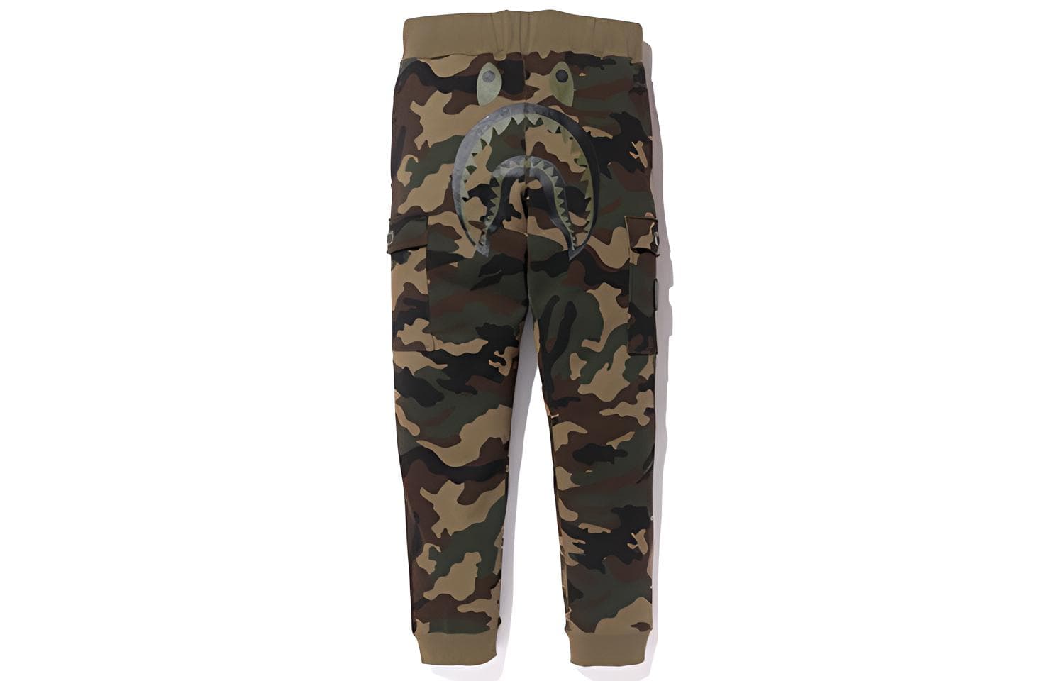 Штаны BAPE x UNDEFEATED Woodland Camo Shark Slim PT - изображение 1