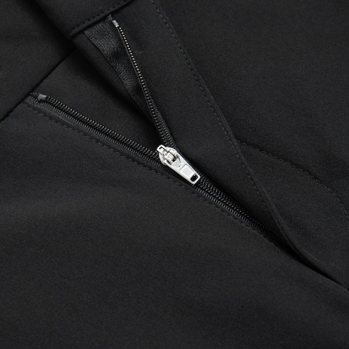 Шорты Emporio Armani EA7 Black Shorts - изображение 8
