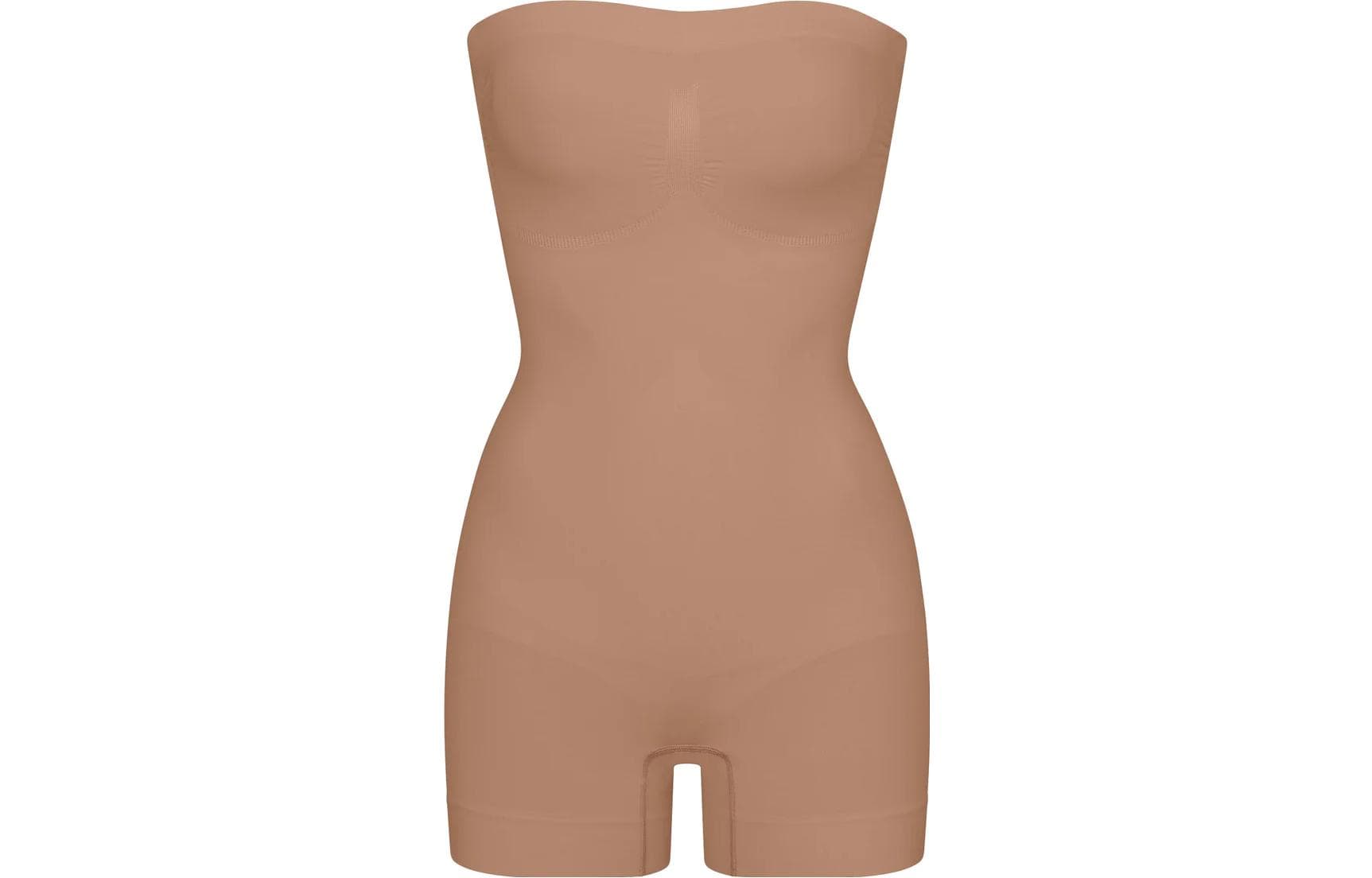 SKIMS SEAMLESS SCULPT STRAPLESS SHORTIE BODYSUIT SIENNA - изображение 1