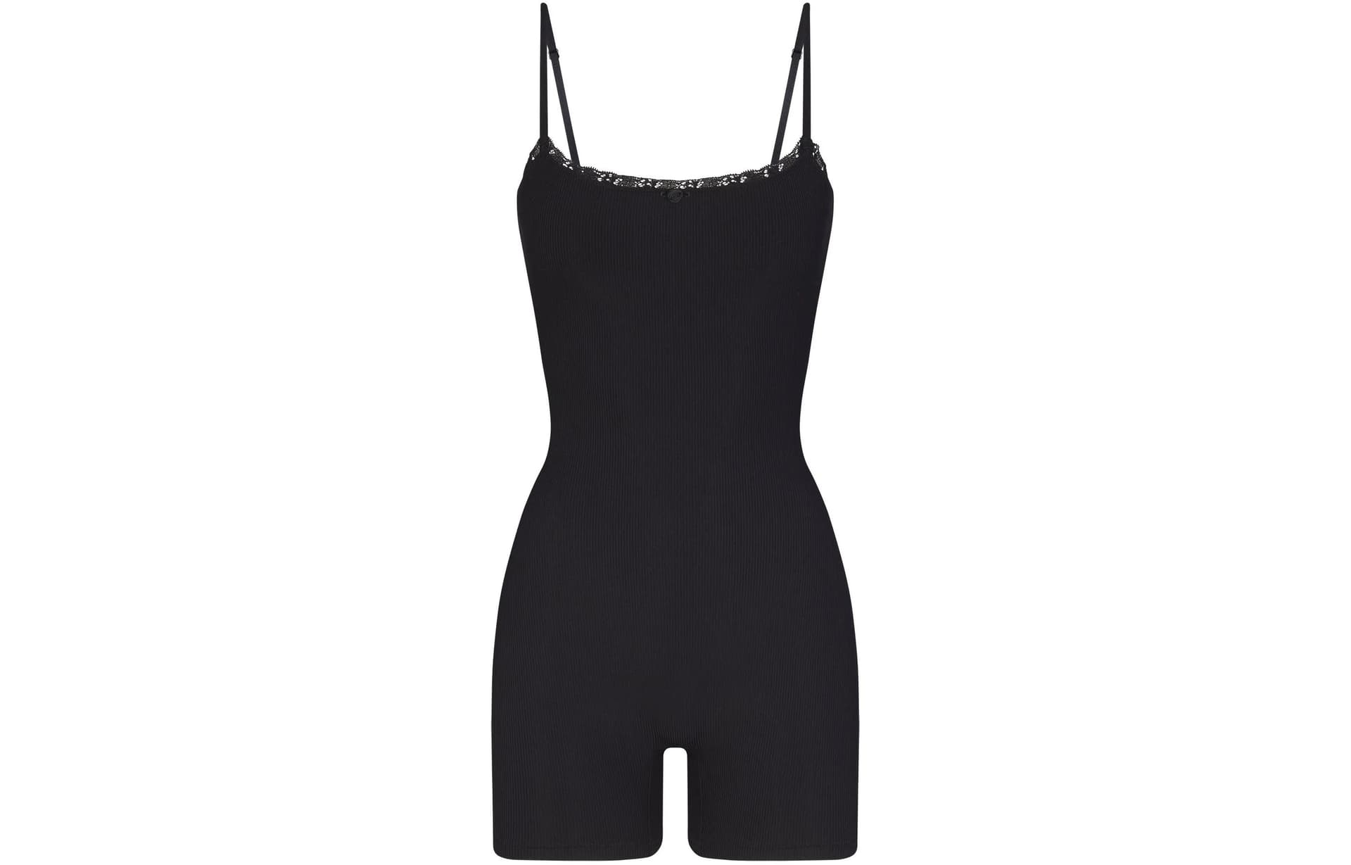 SKIMS SOFT LOUNGE LACE ONESIE ONYX - изображение 1