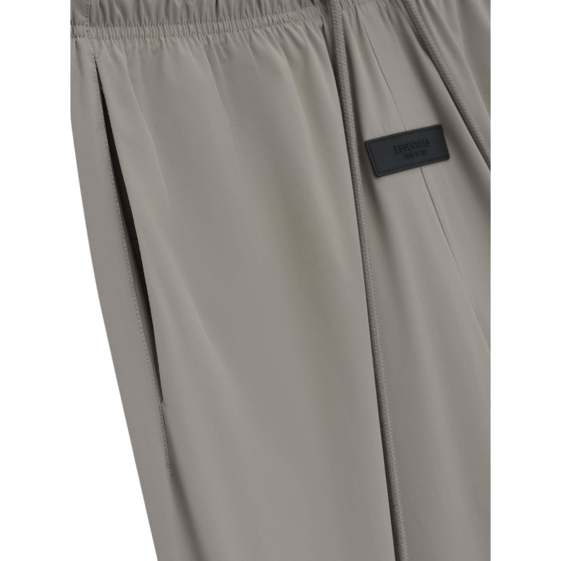 Штаны Fear of God Essentials SS24 NYLON TRACK PANT Dust - изображение 4