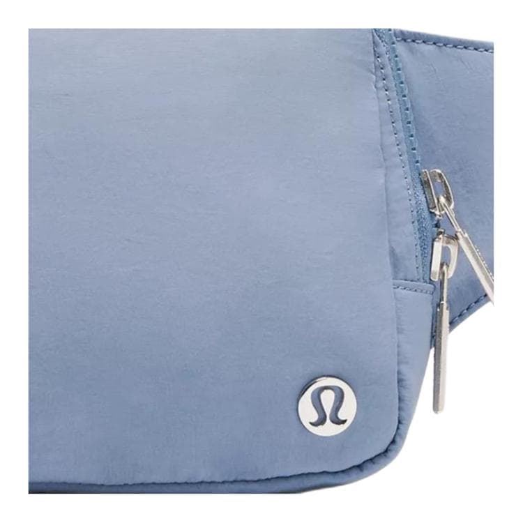 Поясная сумка Lululemon Everywhere Нейлоновая поясная сумка (бандана) Большая унисекс вымытый деним синий - изображение 1