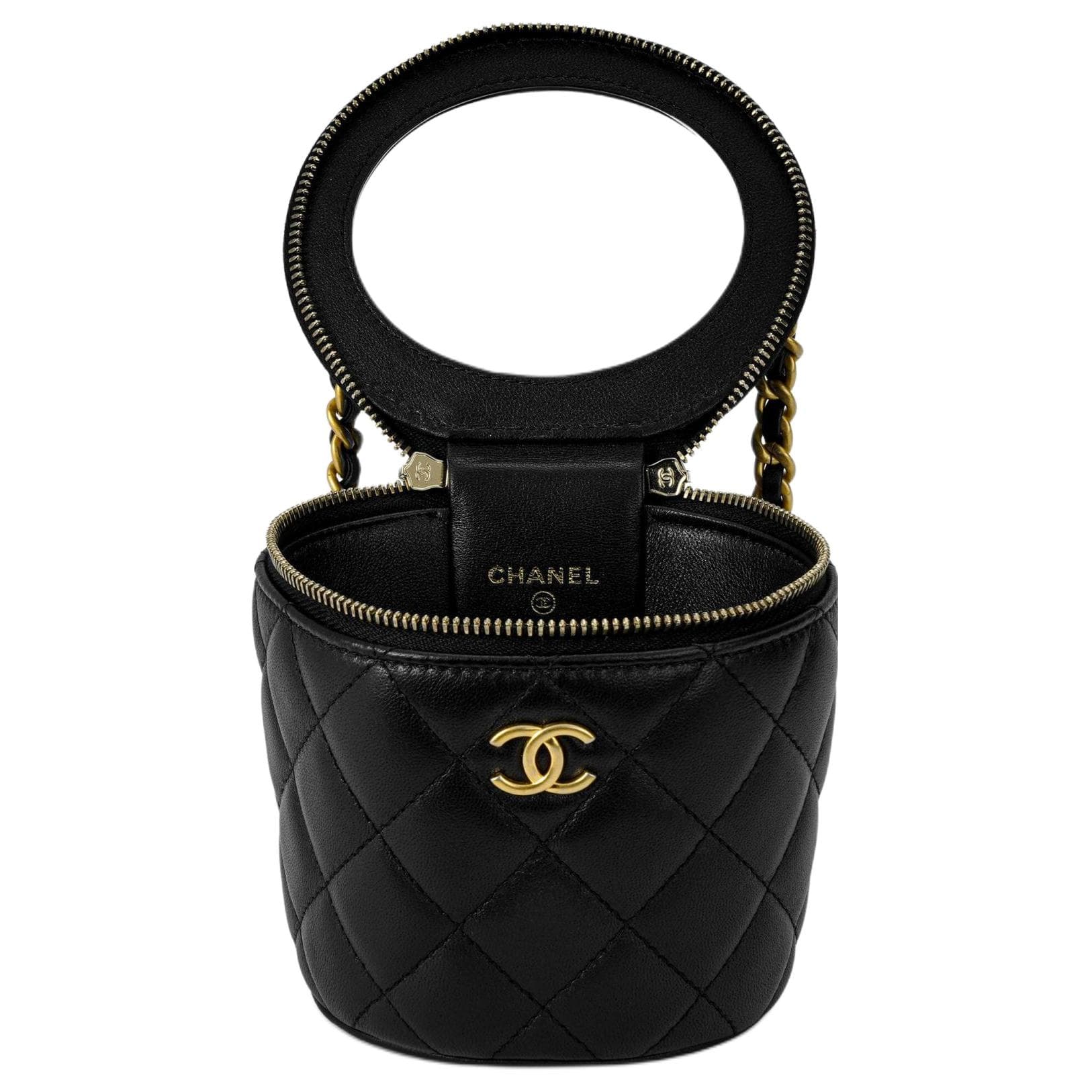Сумка CHANEL Bucket Bag Small Leather Handle - изображение 6