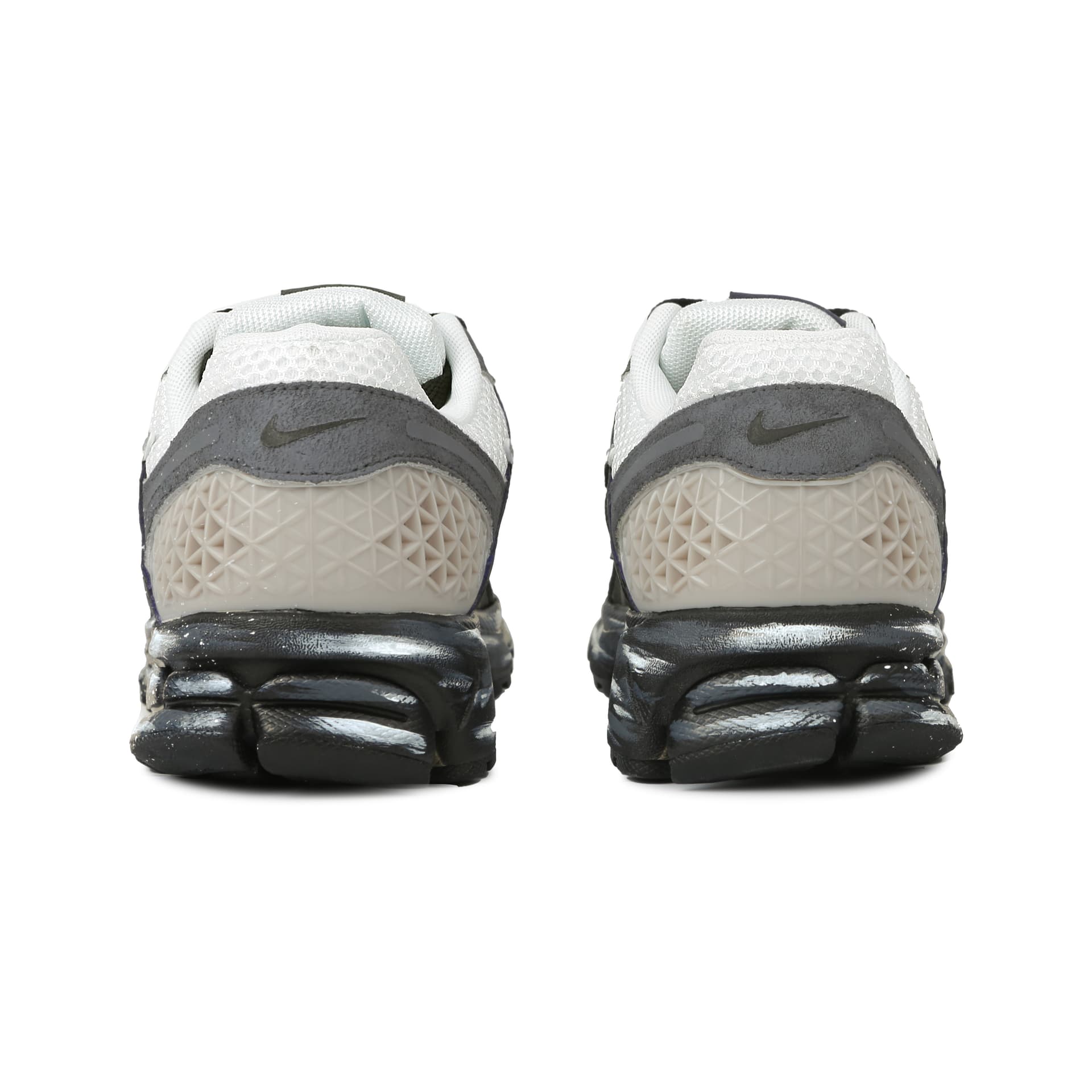 Кроссовки для бега Nike Air Zoom Vomero 5 Black — фото 4