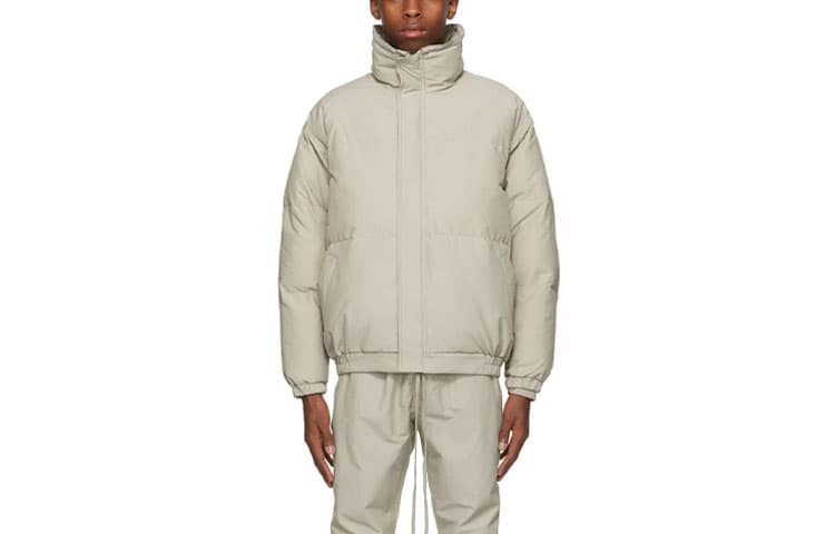 Зимняя куртка пуховик Fear of God Essentials Puffer Jacket Olive - изображение 1