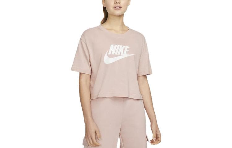 Nike Sportswear Essential LogoT - изображение 1