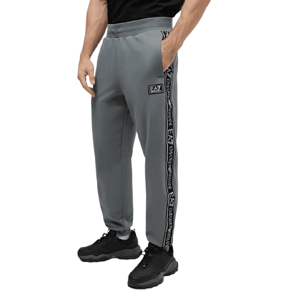 Штаны EMPORIO ARMANI EA7 Повседневные брюки Мужские Зеленые - изображение 1