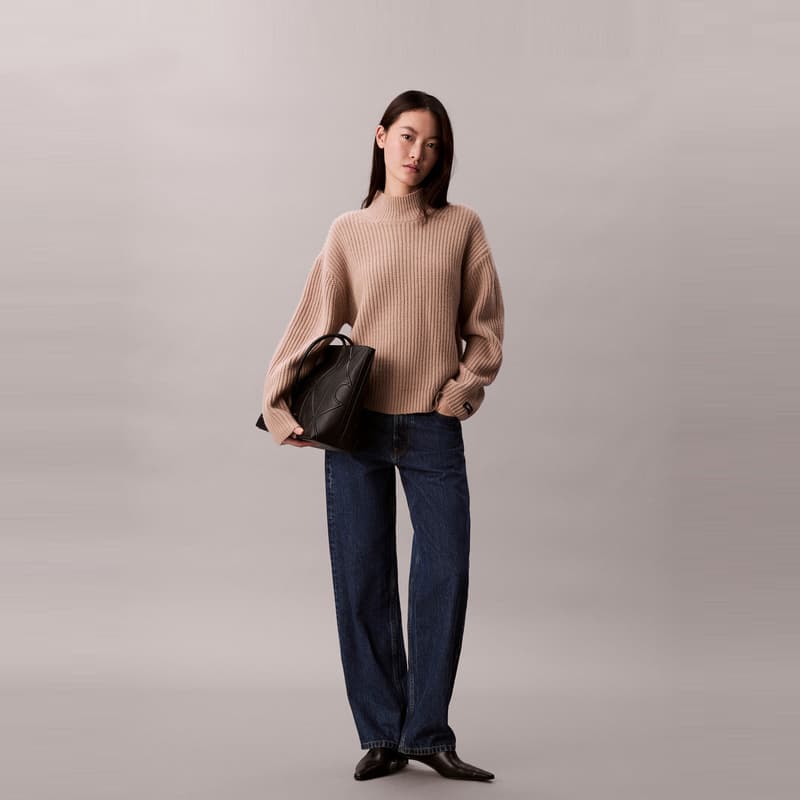 Мини-сумка CALVIN KLEIN Сумка из синтетического материала женский космический черный - изображение 4