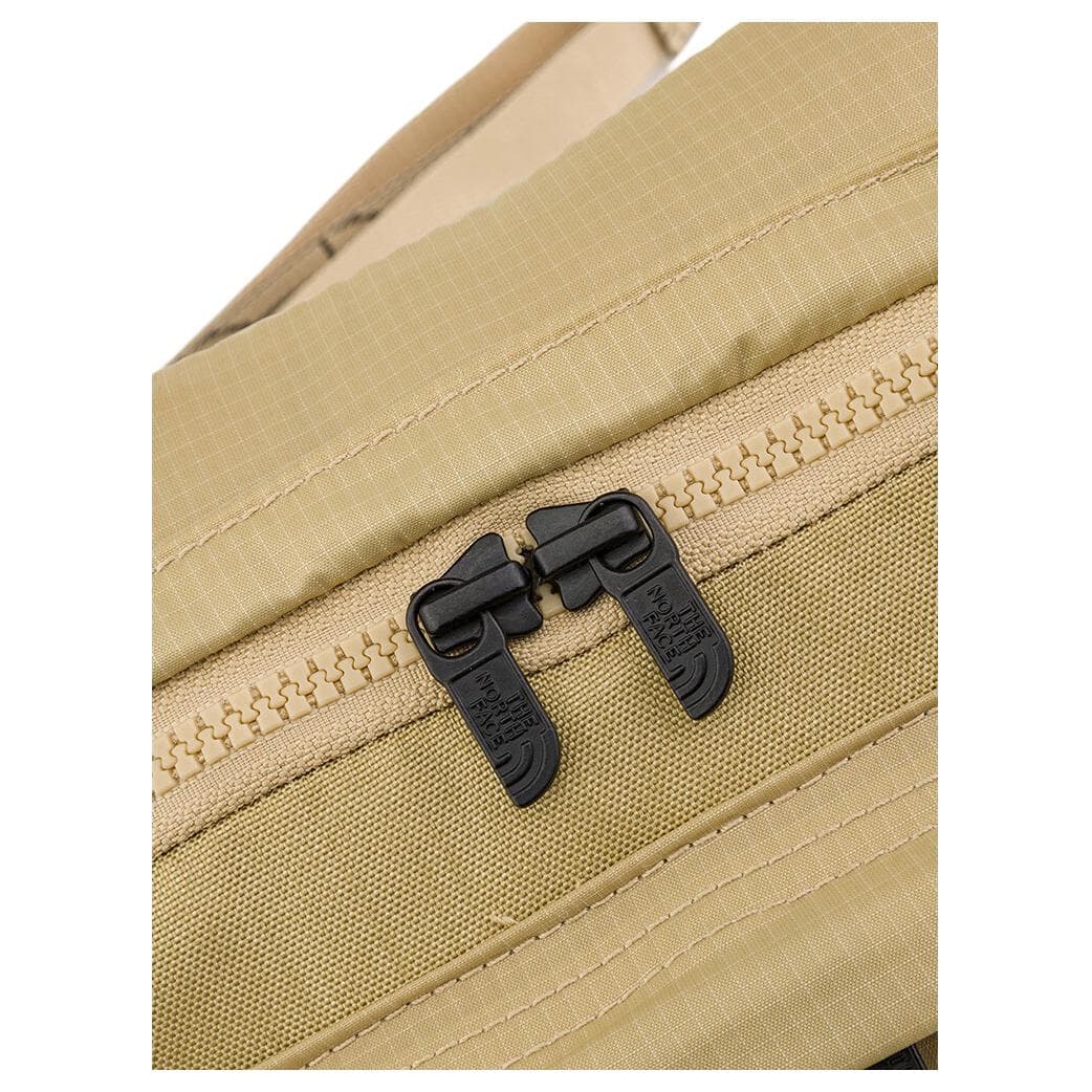 Сумка через плечо THE NORTH FACE 2.5L CORDURA - изображение 4