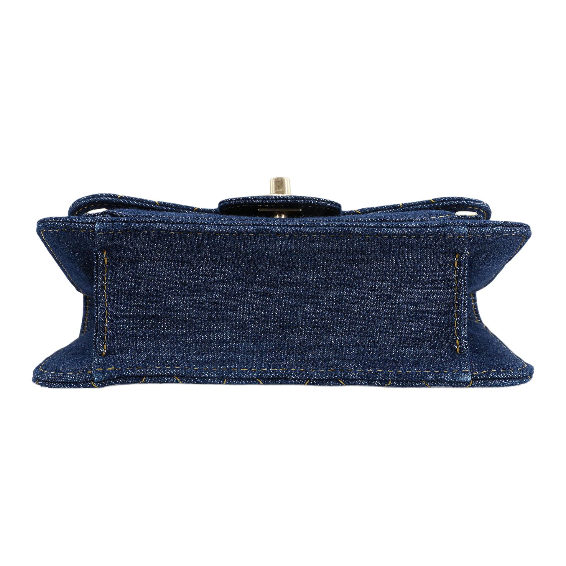 Сумка через плечо CHANEL Denim Chain Bag - изображение 4