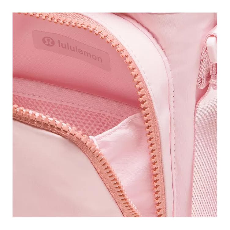 Сумка через плечо Lululemon Бутылка для воды Нейлоновая Сумка через плечо Стандартная (Стандартная) Женская - изображение 4