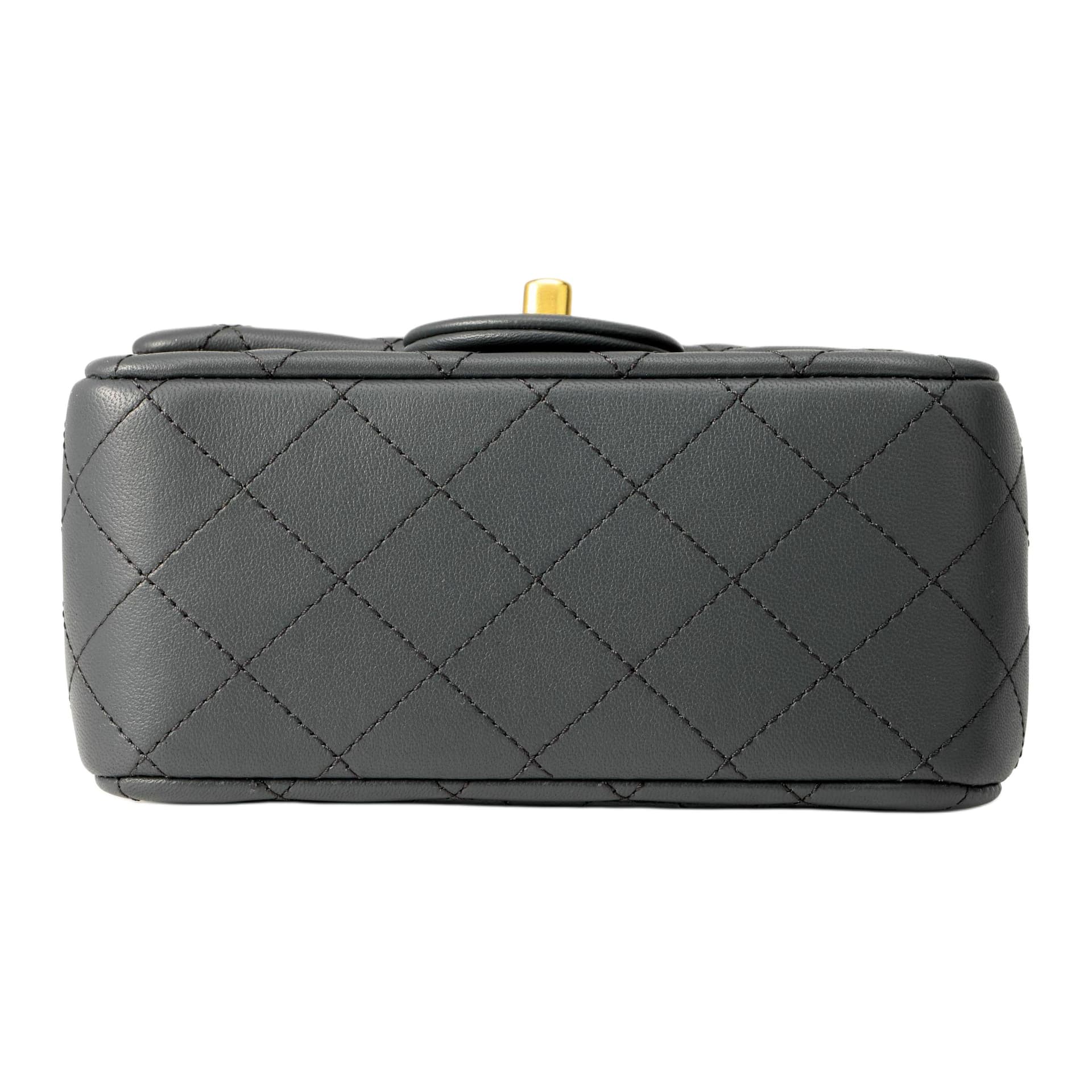 Сумка через плечо CHANEL 23K Small Gold Ball Flap Bag - изображение 4