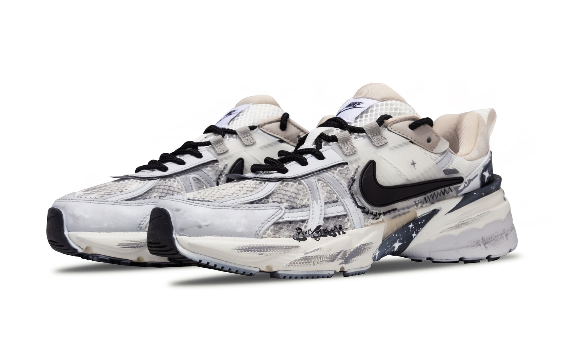 Кроссовки для бега Nike V2K Run Black White - изображение 3