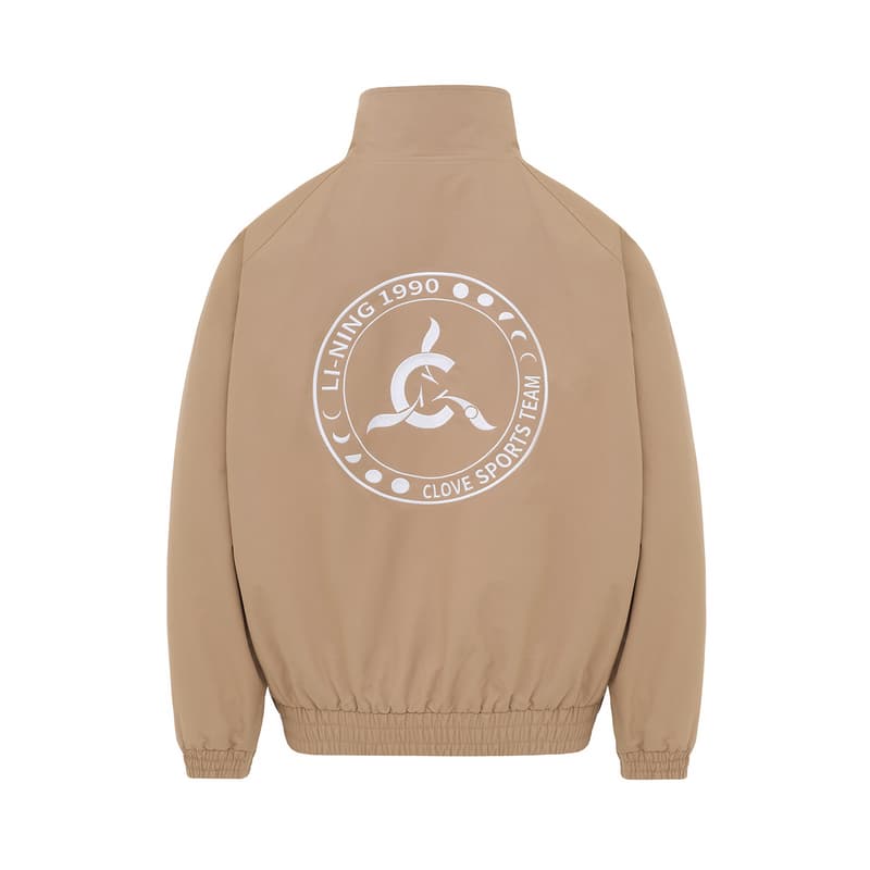 Куртка LI-NING 1990 x clove. Совместная коллекция Куртки & Пальто с алфавитно-цифровым принтом, флисовой подкладкой, термозащитный, ветрозащитный, свободный покрой, воротник-стойка, женский - изображение 1