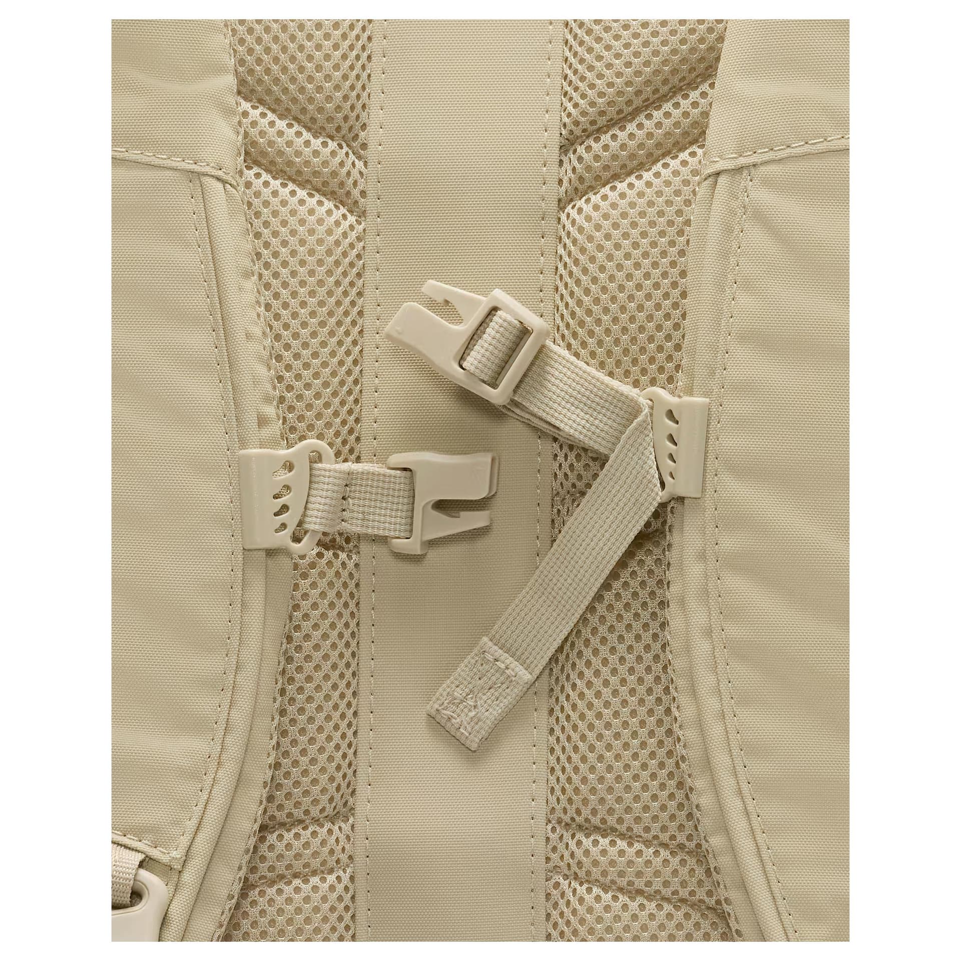 Рюкзак Nike Sportswear Ткань Рюкзак Стандартный (Standard) Унисекс Пустынный хаки и Парусный белый - изображение 8