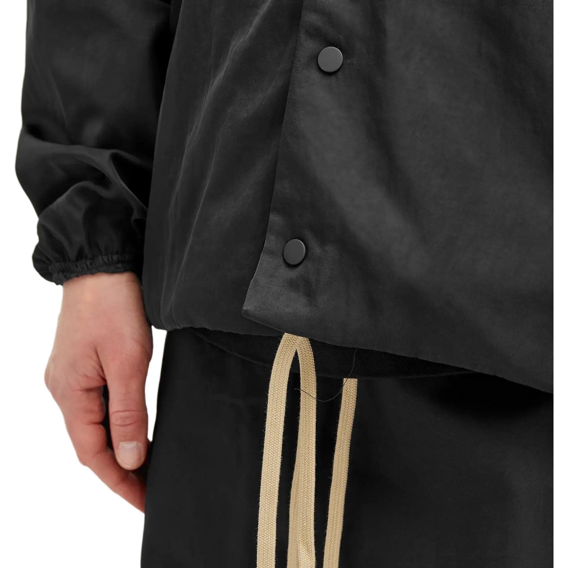 Куртка Fear of God ESSENTIALS Fall24 BACK to SCHOOL Текстурированный нейлоновый куртка с капюшоном и логотипом Coaches Jackett - изображение 3
