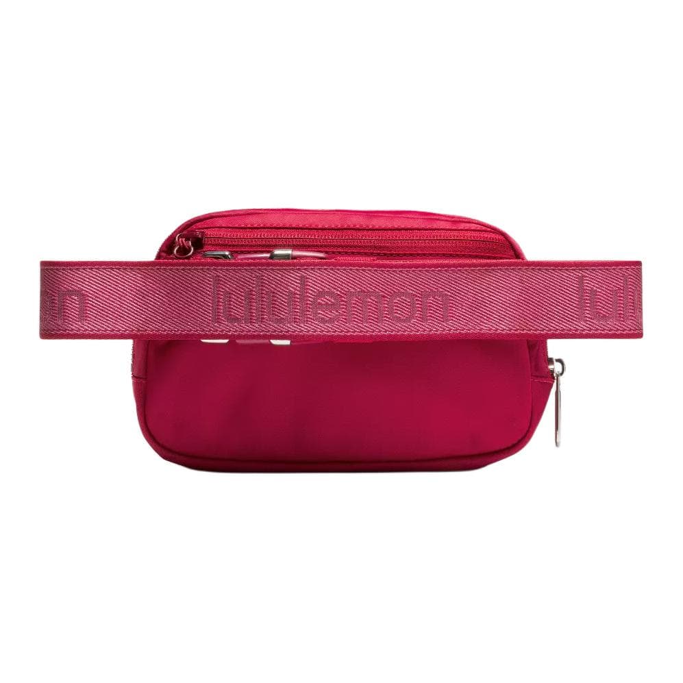 Поясная сумка lululemon Everywhere 1L - изображение 4