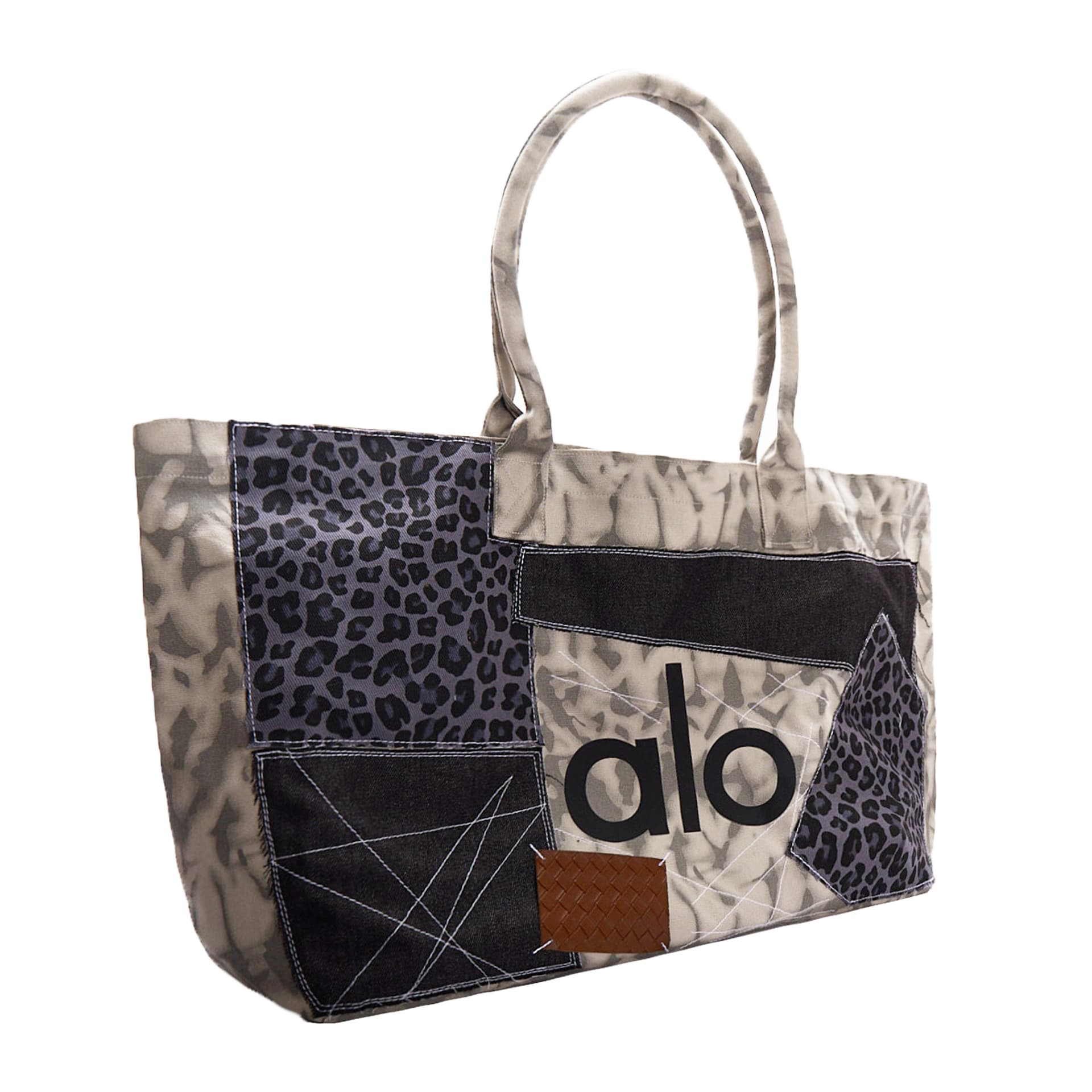 Сумка alo yoga Custom Colorblock Tote Bag - изображение 10