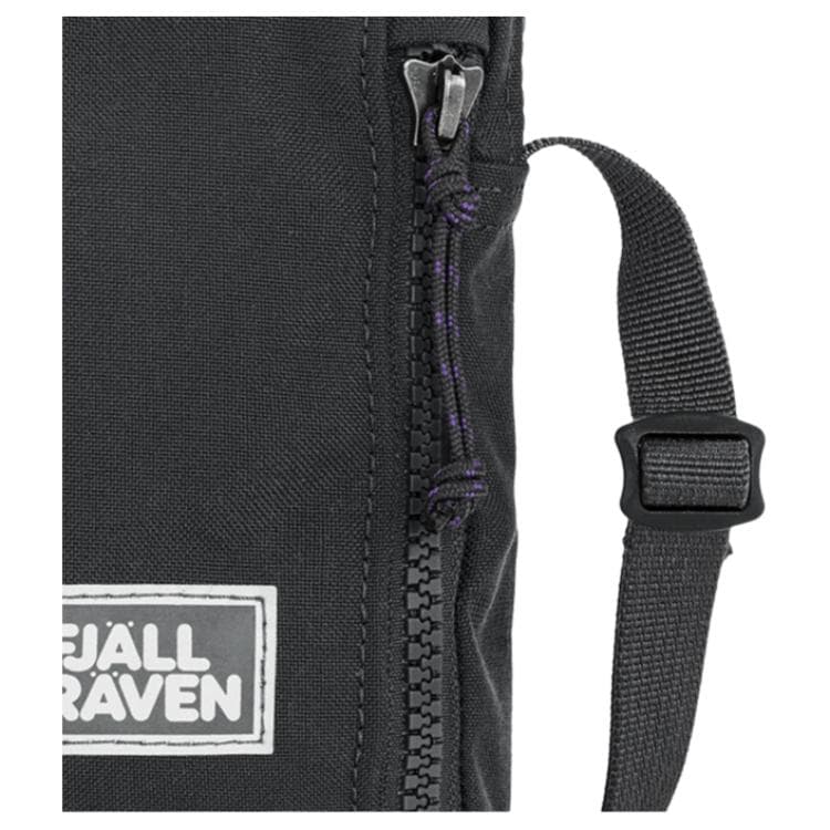 Сумка для телефона Fjallraven Переработанный полиамид 210D Чехол для телефона Маленький Унисекс Угольный черный - изображение 6