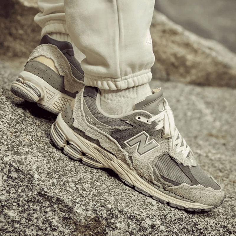 Кроссовки для бега New Balance 2002R "Refined Future" - изображение 8