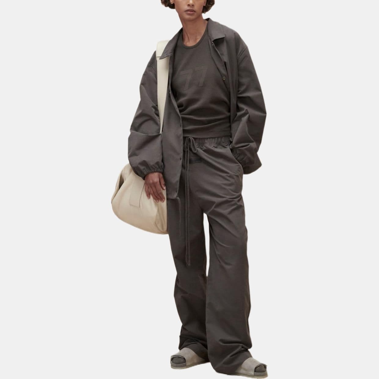 Штаны Fear of God Essentials FW22 Womens Relaxed Trouser Wood Logo - изображение 3
