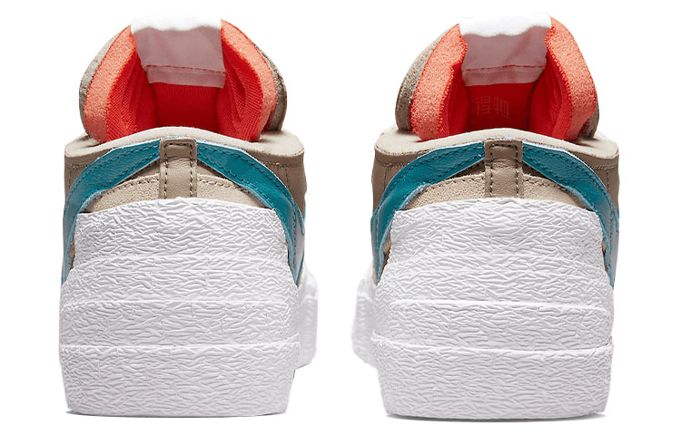 Кроссовки Sacai x KAWS x Nike Blazer Low Reed - изображение 5