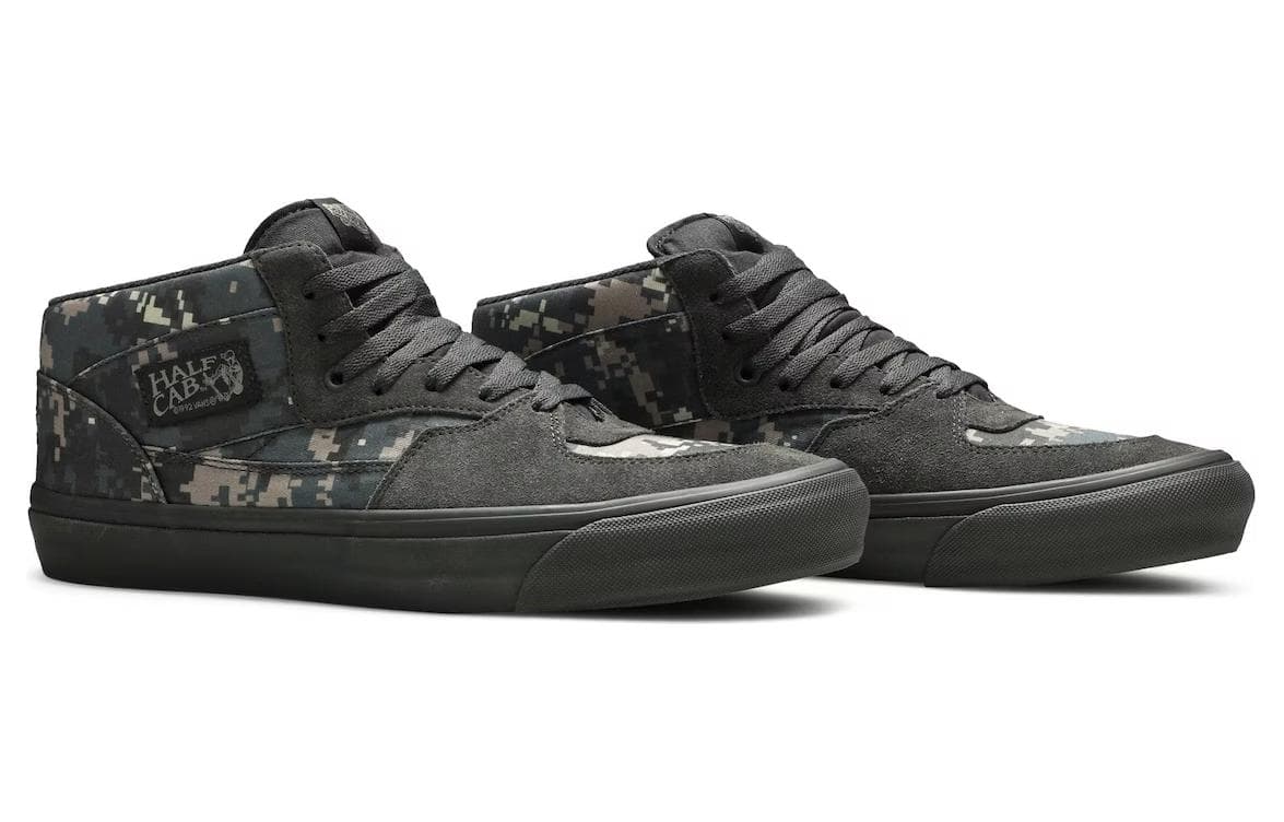 Кроссовки WTAPS x Vans SK8 Mid Camo - изображение 3