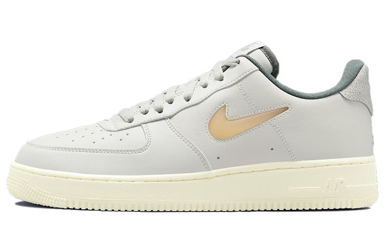 Кроссовки Nike Air Force 1 Low '07 LX "Light Bone and Coconut Milk"