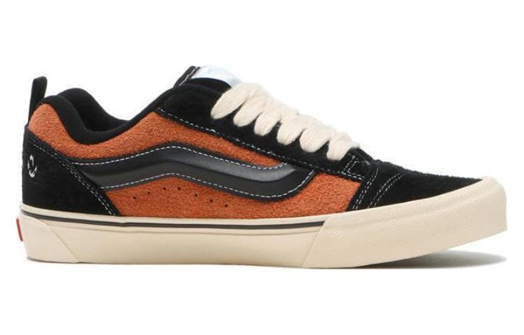 Кроссовки Disney x Vans Knu Skool Black Orange - изображение 2