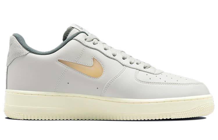 Кроссовки Nike Air Force 1 Low '07 LX "Light Bone and Coconut Milk" — фото 2