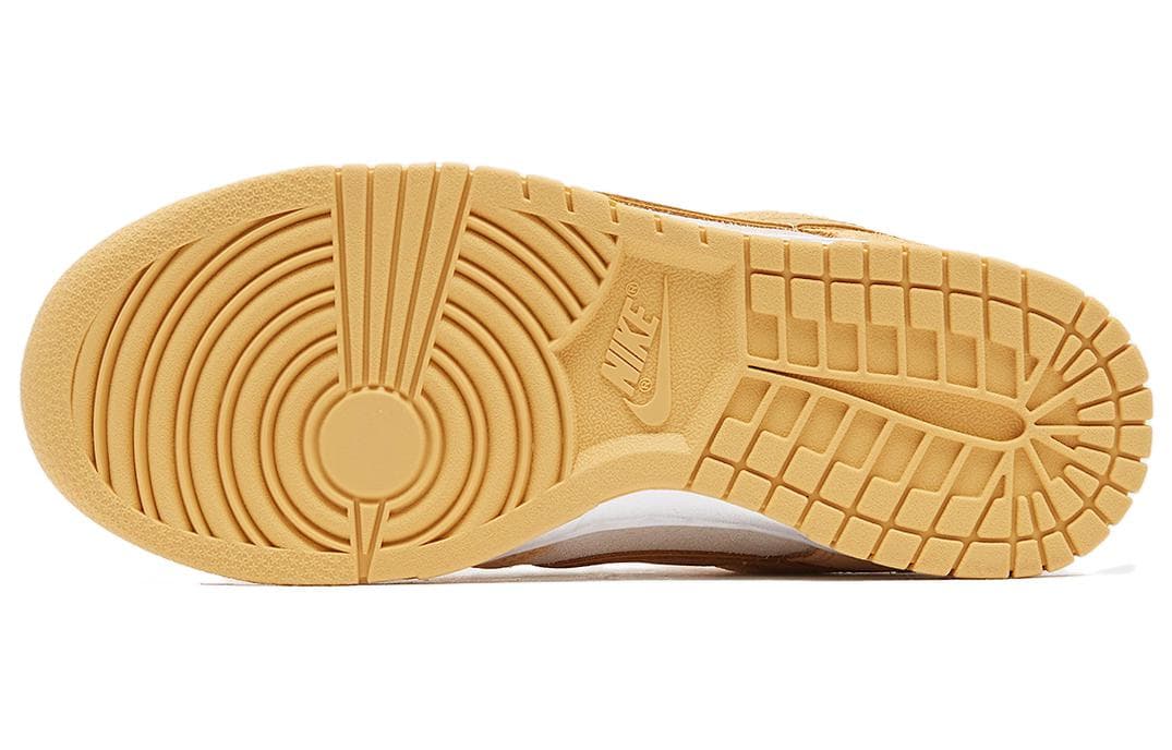 Кроссовки Nike Dunk Low "Gold Suede" — фото 5