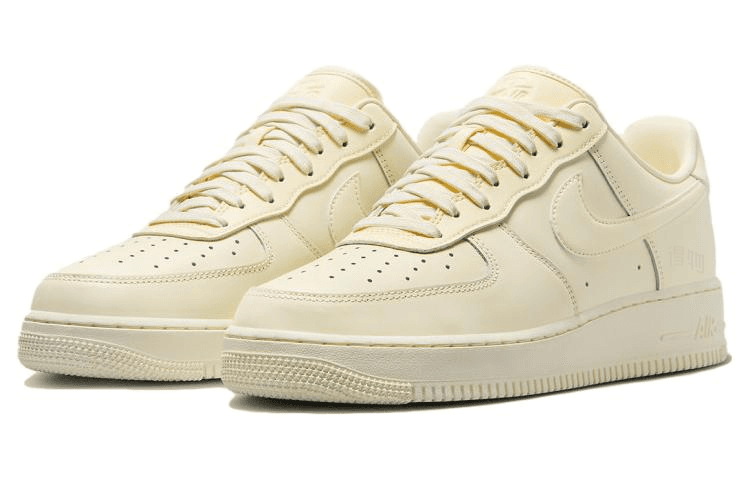 Кроссовки Nike Air Force 1 "Coconut Milk" — фото 3