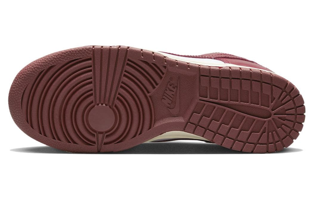 Кроссовки Nike Dunk Low PRM "Team Red" — фото 6