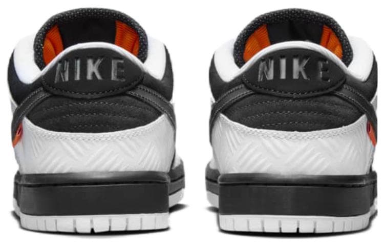 Кроссовки TIGHTBOOTH x Nike Dunk SB Pro "Black and White" — фото 5
