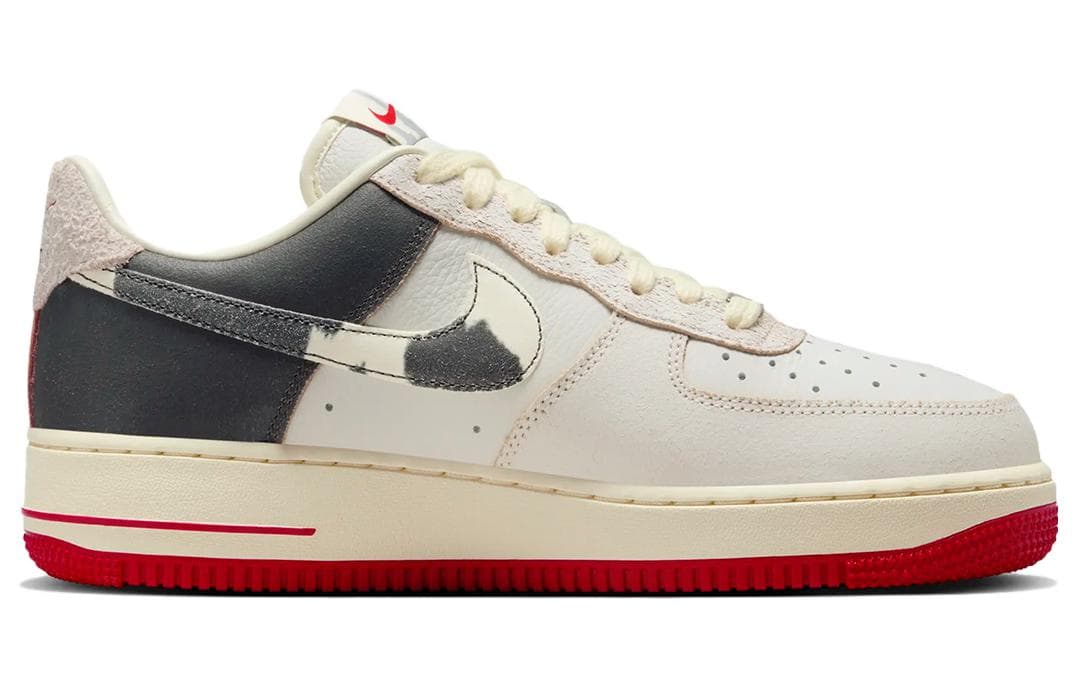 Кроссовки Nike Air Force 1 Low "Chicago" — фото 2