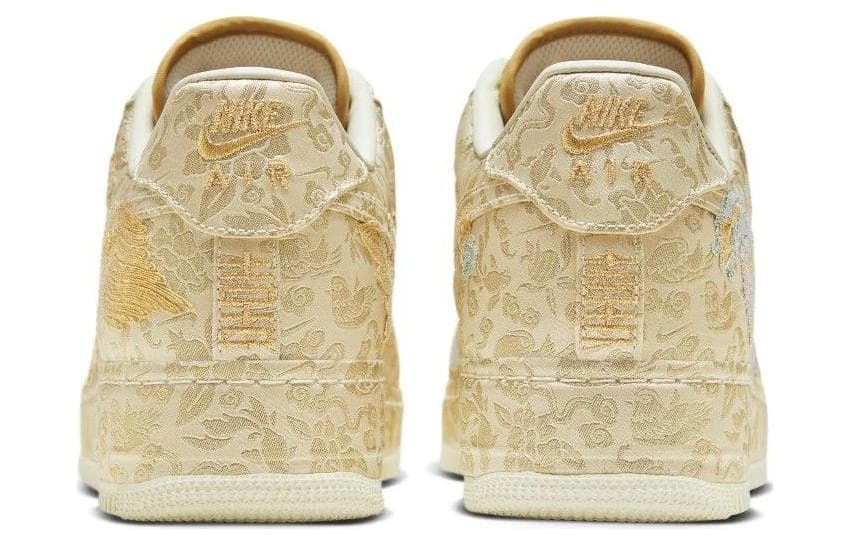 Кроссовки Nike Air Force 1 Low Valentine's Gold - изображение 5