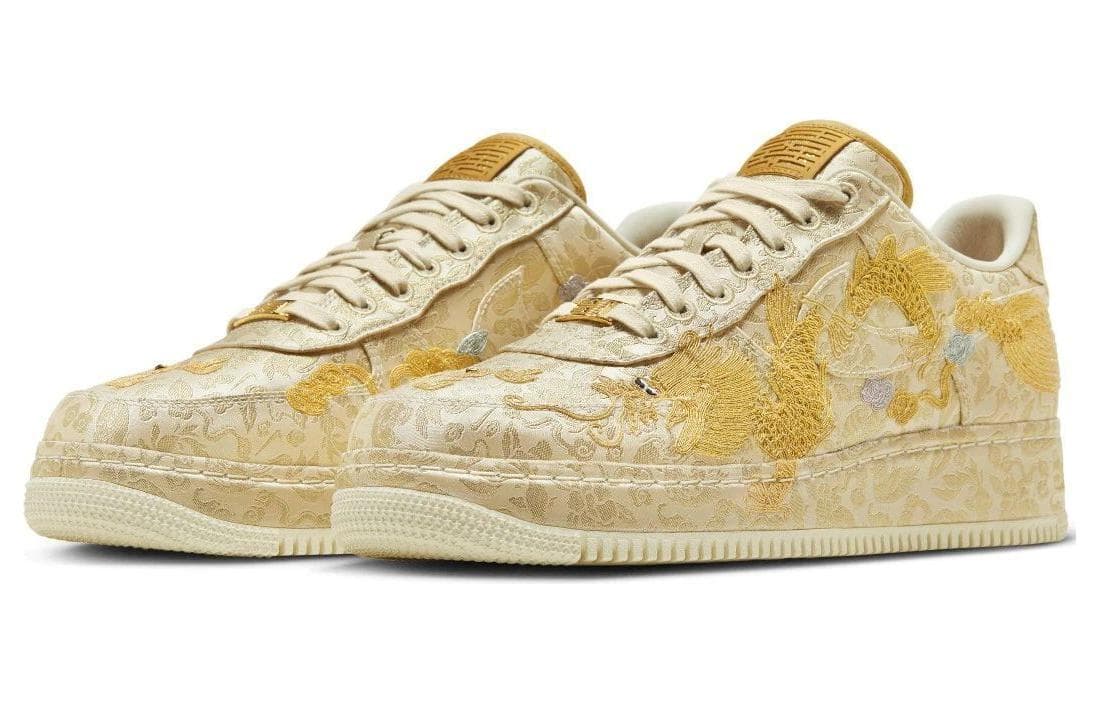 Кроссовки Nike Air Force 1 Low Valentine's Gold - изображение 3