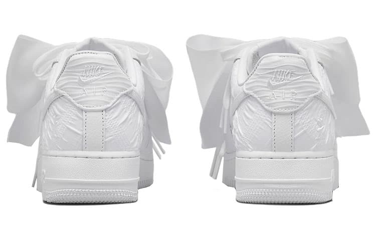 Кроссовки Nike Air Force 1 LX "Triple White" - изображение 5